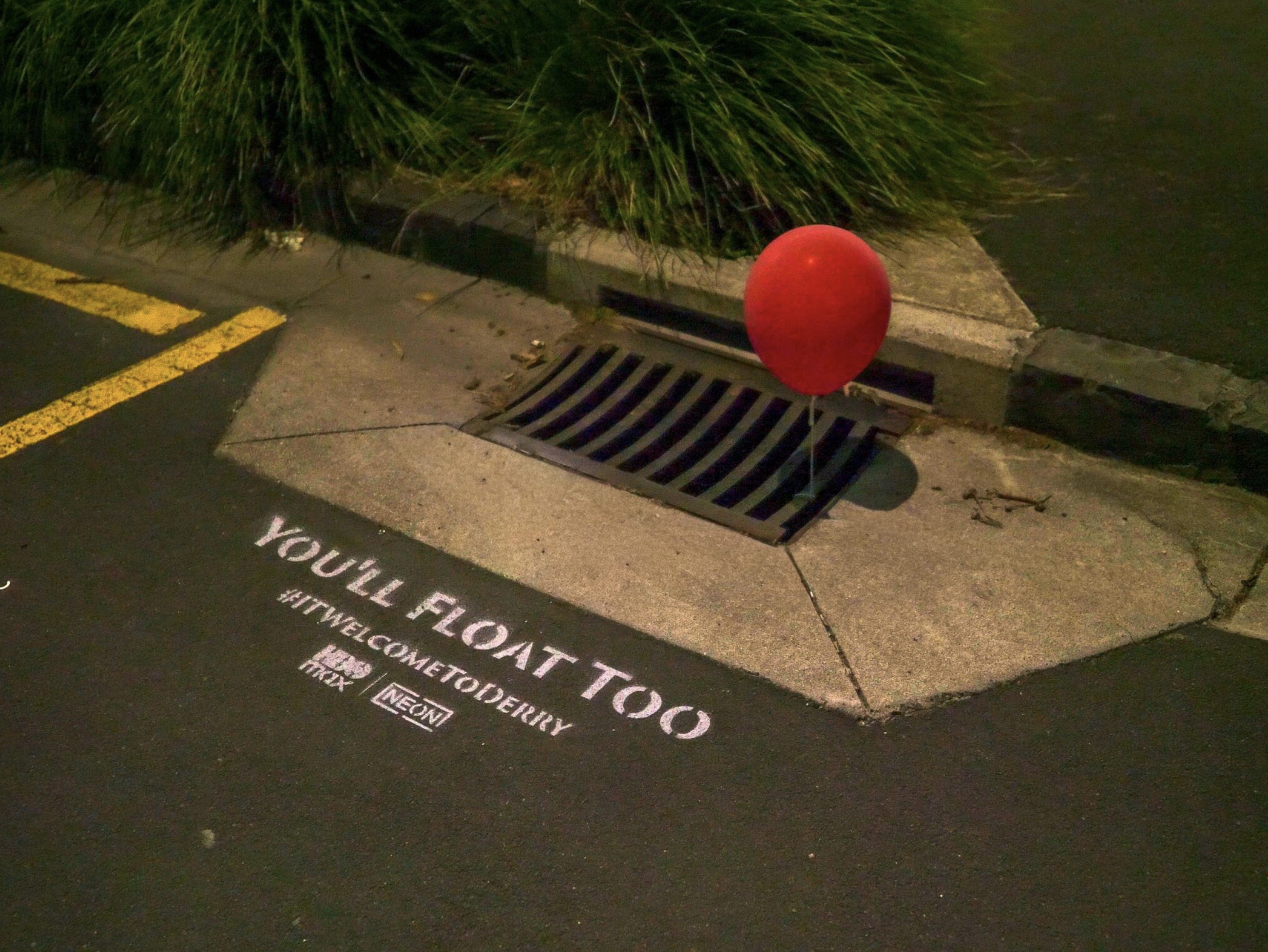 Red balloons descend on Aotearoa in new activation via OMD Create to mark launch of HBO Original series ‘IT: Welcome to Derry’ on NEON